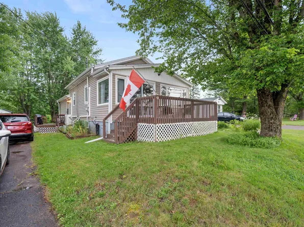 9 Main St E, Stewiacke, NS B0N 2J0