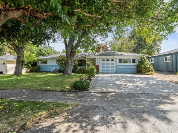 1525 Whitman Ave, Medford, OR 97501