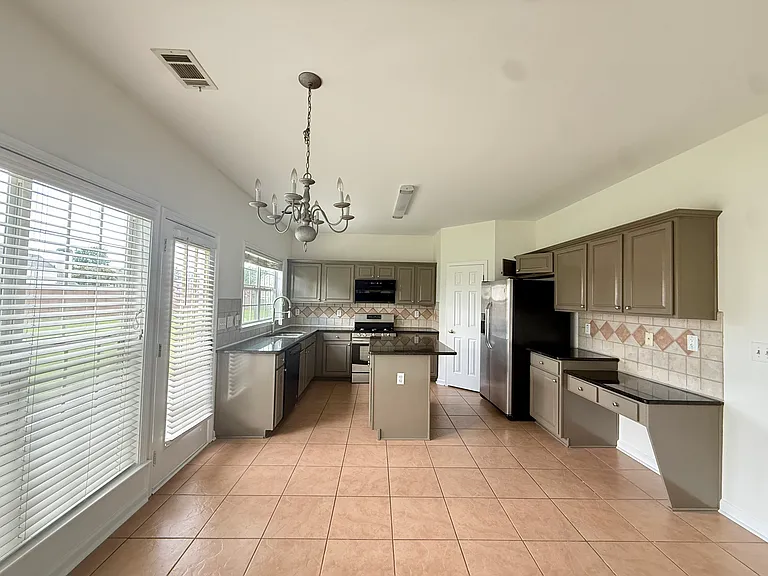 8330 Grenadier Trl — Photo 15