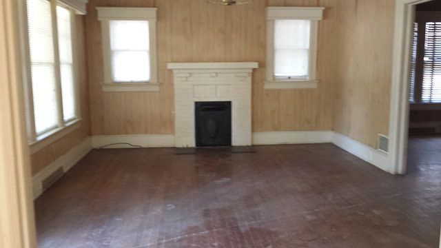 2nd image of 813 Marigold St