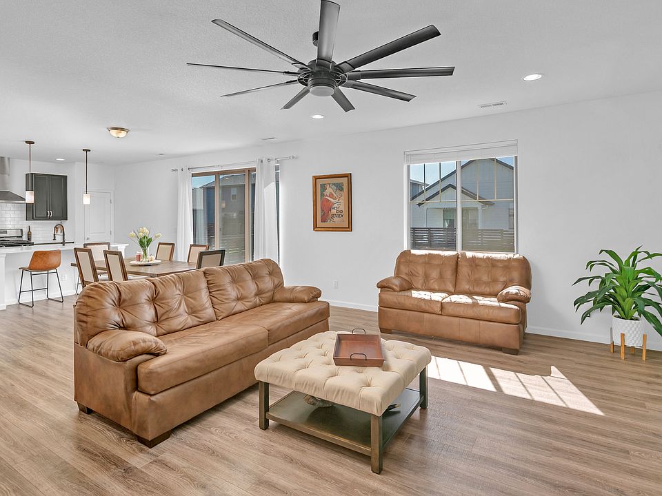 1st image of 26758 E Maple Ave