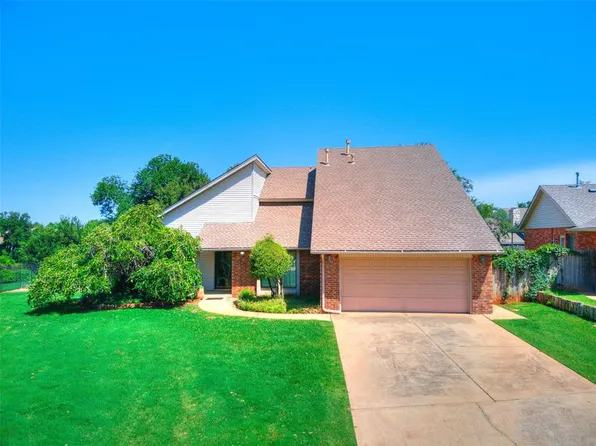 6209 Inland Rd, Warr Acres, OK 73132