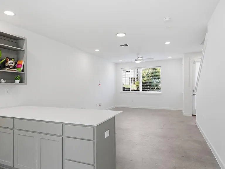 814 N Bluff Dr #74 — Photo 10