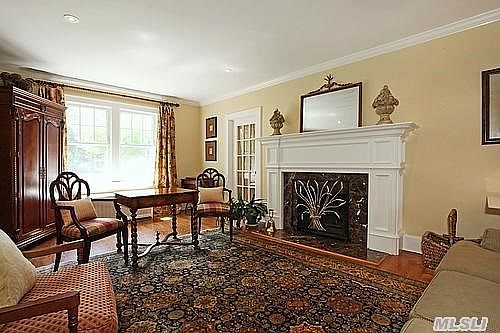3rd image of 77 Poplar St