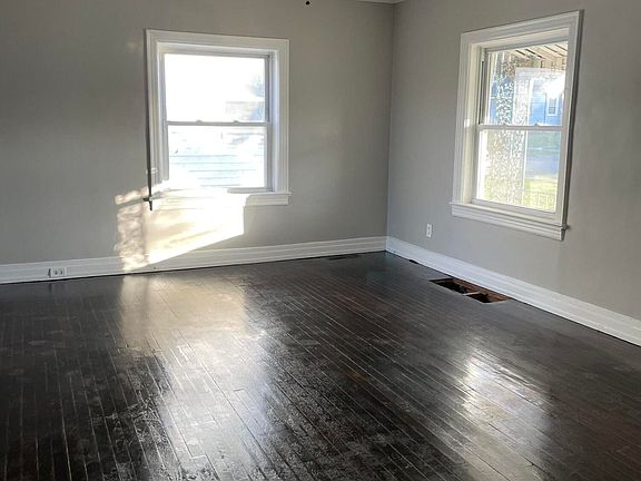 2nd image of 1103 Highland Park Dr
