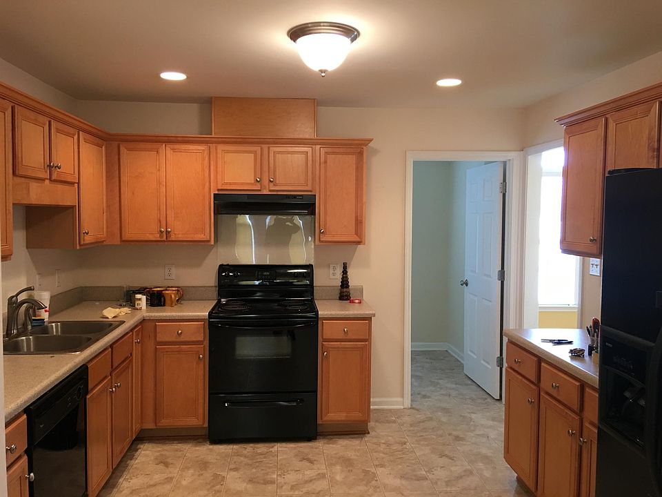 2nd image of 109 Lee Trace Dr