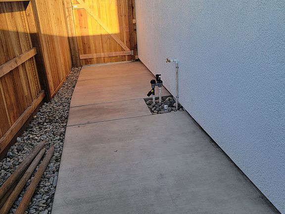5th image of 1545 Ascot Ln