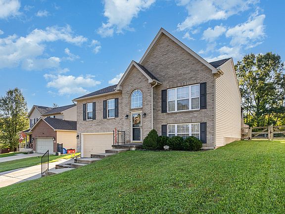 2nd image of 1099 Amblewood Ct