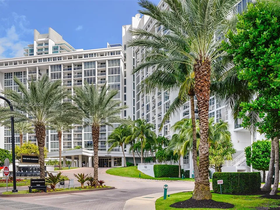 10275 Collins Ave #1434
