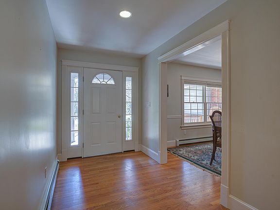 5th image of 8 Terison Dr