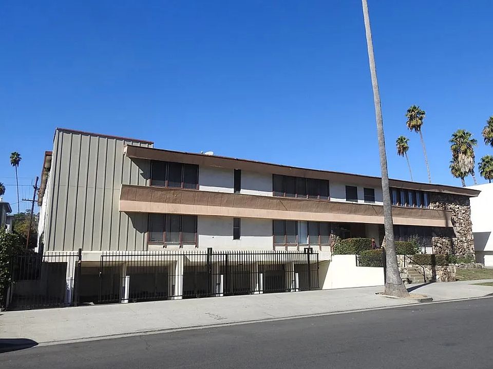 1st image of 409 S Manhattan Pl #A9443ea59