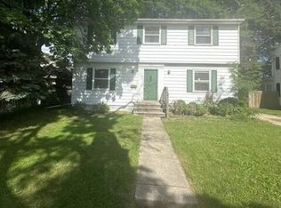 616 Bartlett St, Lansing, MI