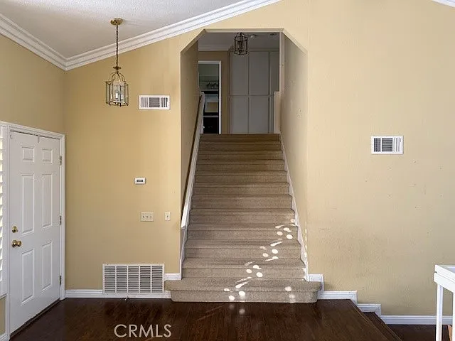 1120 Pebblewood Dr #1120 — Photo 4