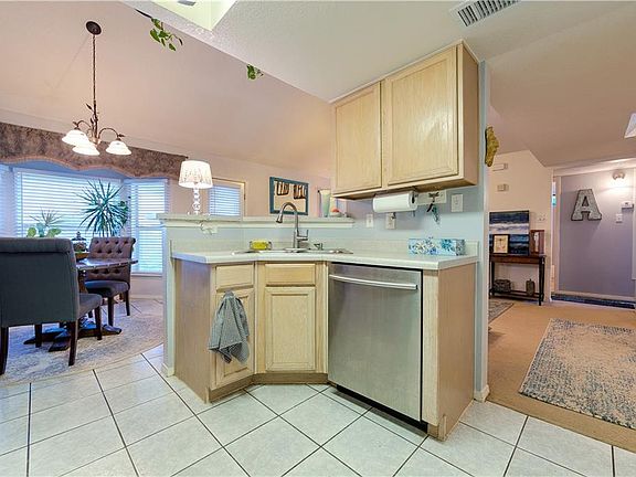 5th image of 4612 Robert Acosta Dr