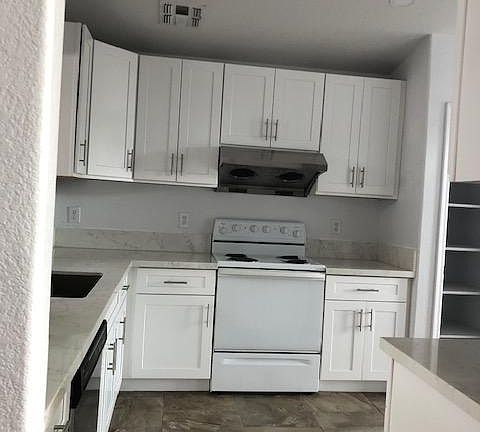 3rd image of 3492 E Juanita Ave