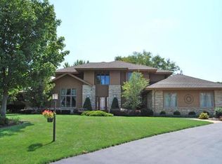 17855 Captains Ct, Brookfield, WI 53045