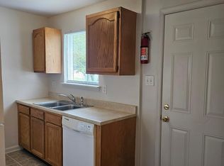 8 Curlew Cir, Newark, DE 19702