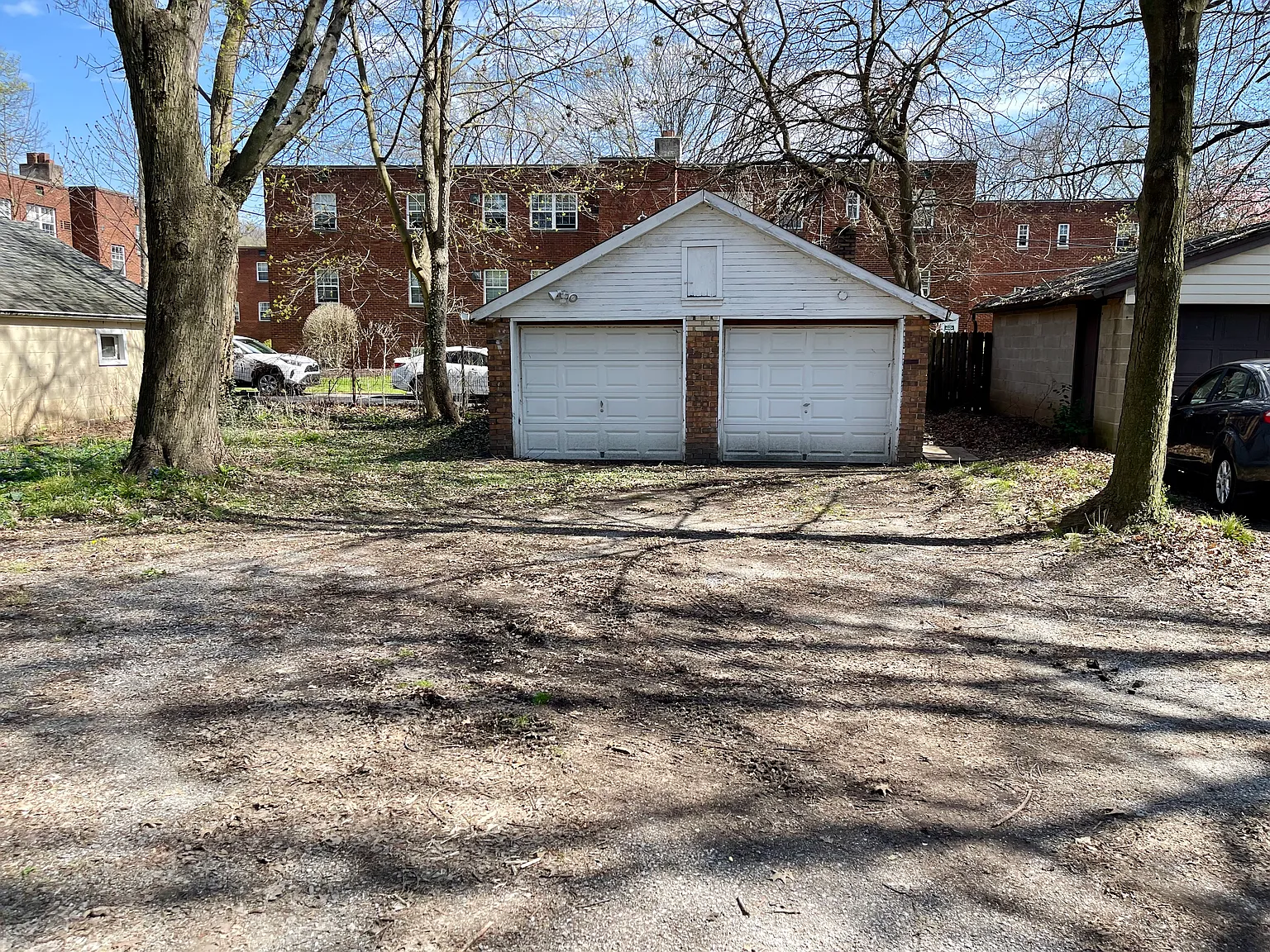 3 bed, 1092 sqft, $2,000 — Photo 2