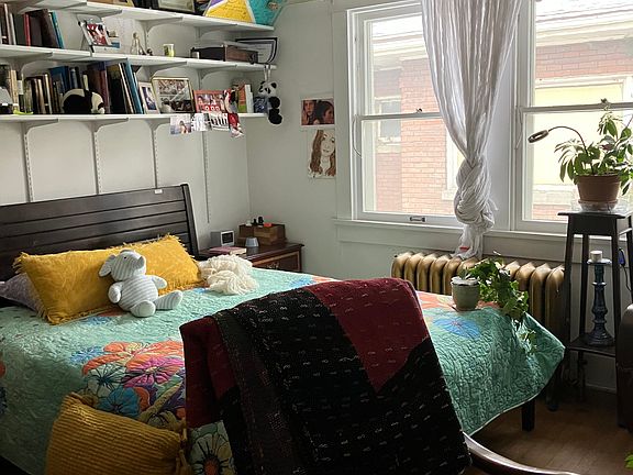 4th image of 69 S University St #1