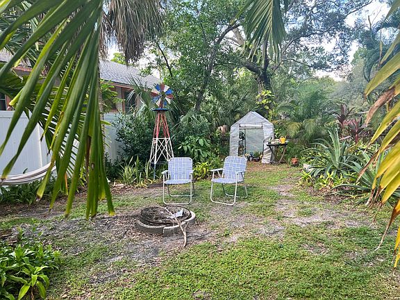 4th image of 2709 Bayside Dr S #A