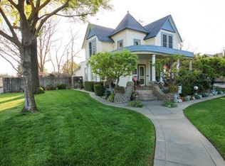 857 E St, Reedley, CA 93654