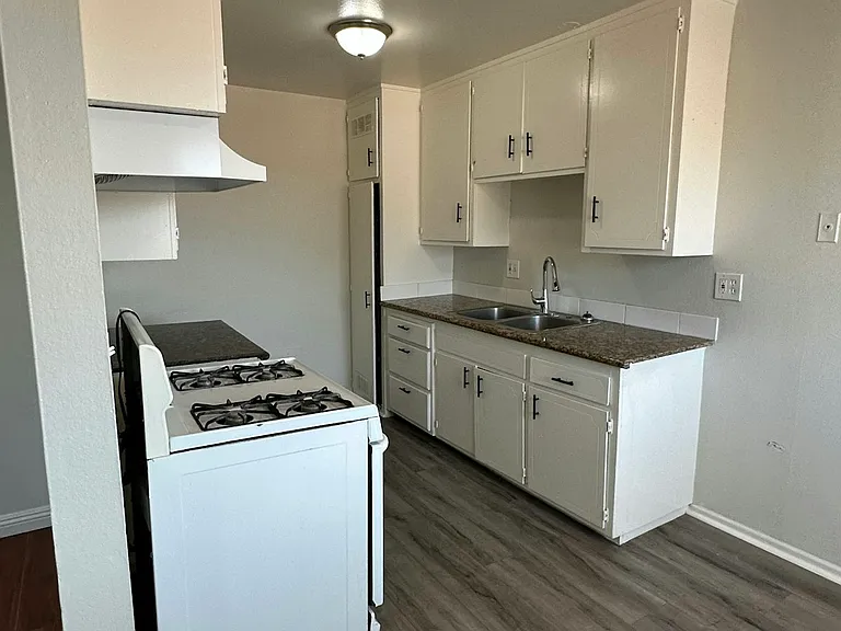 22877 Adrienne Ave #10 — Photo 12