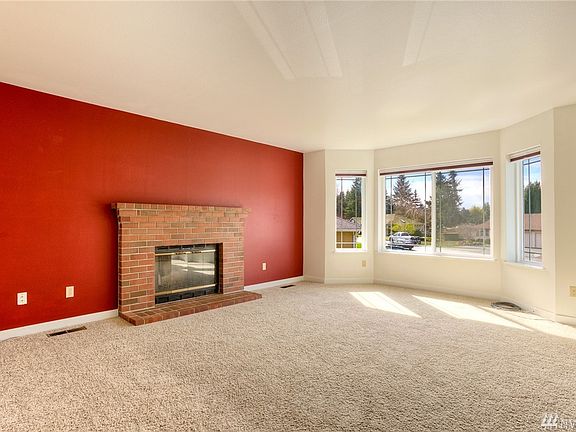 5th image of 15003 98th Avenue Ct E