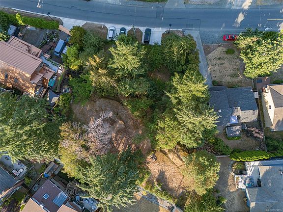 4th image of 3366 Mary Anne Cres #B