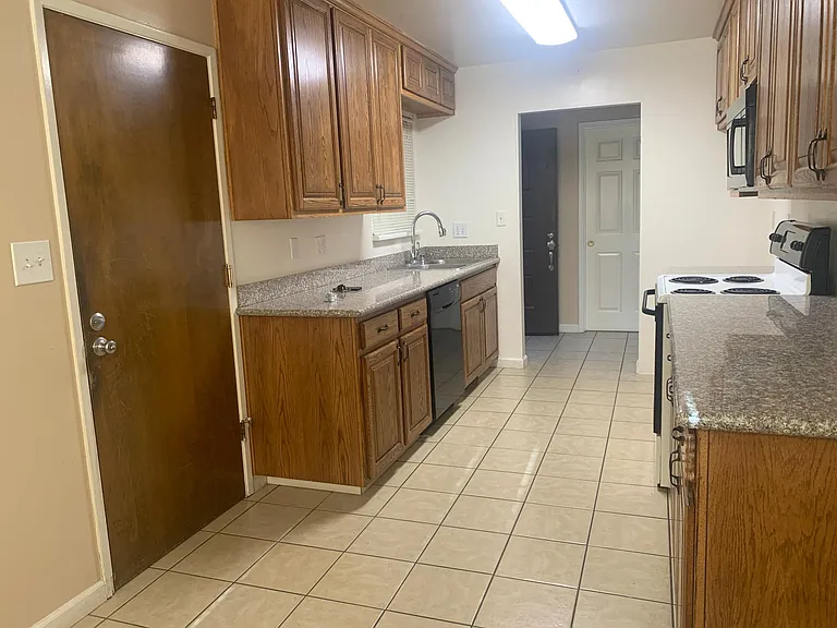 300 Wabash Dr — Photo 10