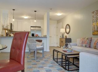 2 Evergreen Dr #206, Middleboro, MA 02346