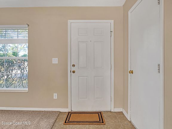 3rd image of 1384 Palau St SE