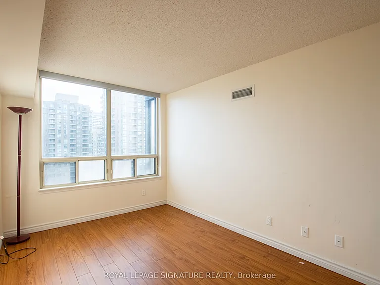 7 Bishop Ave #1604 — Photo 22