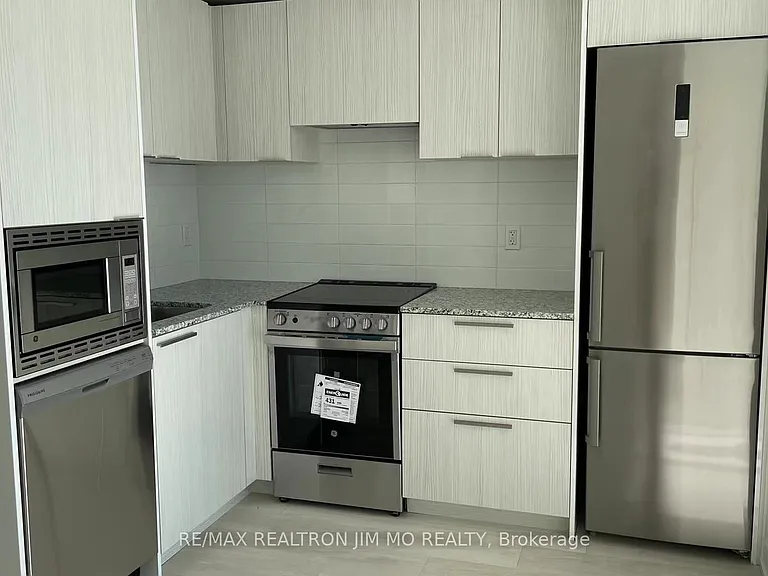 501 Yonge St #2501 — Photo 6
