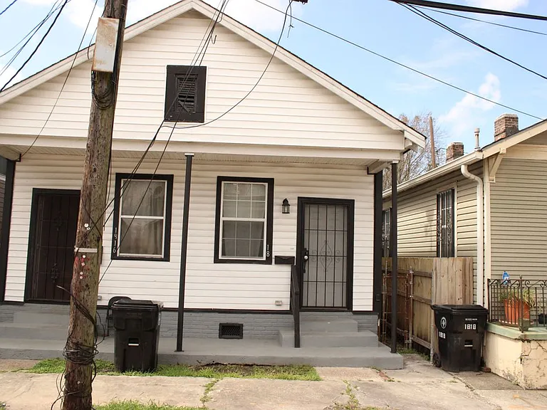 1818 Allen St — Photo 6