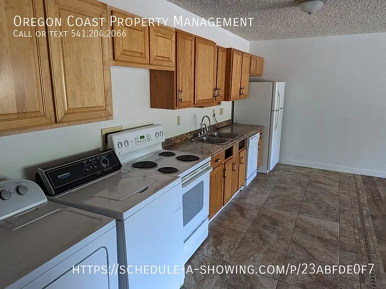 354 SE 35th St #354A — Photo 9