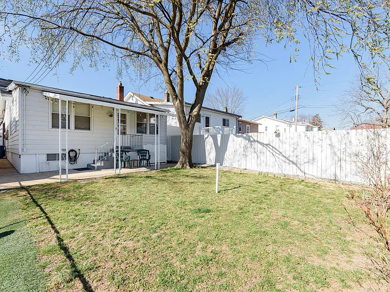 1304 Dammert Ave — Photo 27