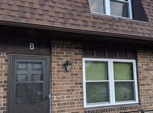 2130 Elmview Dr APT B, Green Bay, WI 54304