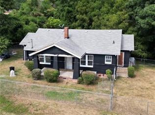120 Nassau Pl, Gastonia, NC 28052