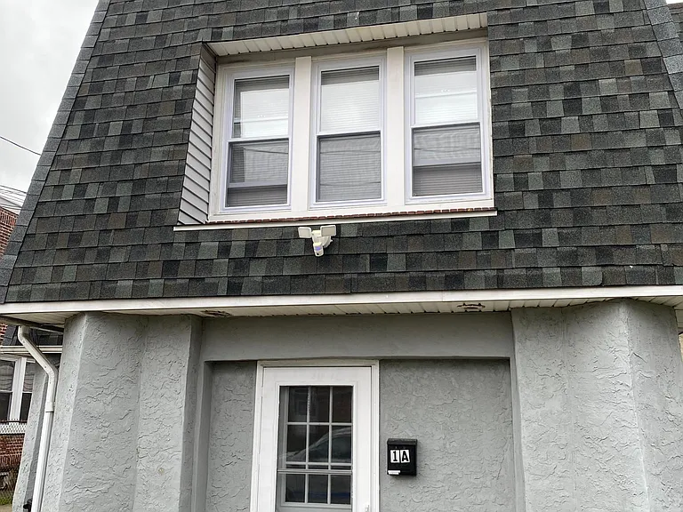 315 Holmes Rd #1A — Photo 1