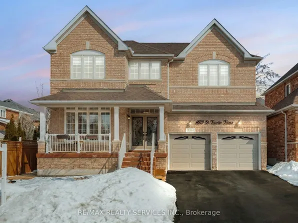 4829 Saint Martin Mews, Mississauga, ON L5M 7J9