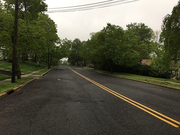 4th image of 56 Tall Oaks Dr