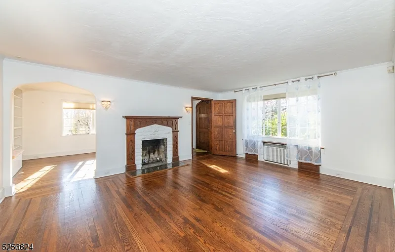 4 bed, 4.0 bath, $6,000 — Photo 4