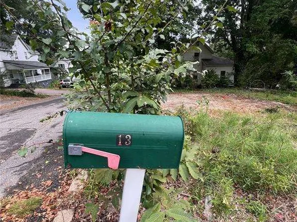 13 Liberty St, Gainesville, GA 30501
