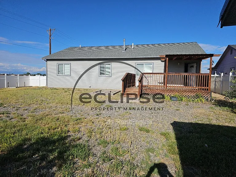 501 Foster Ave — Photo 23