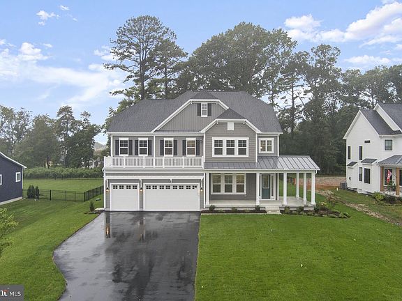 4th image of 3307 Hawthorne Dr