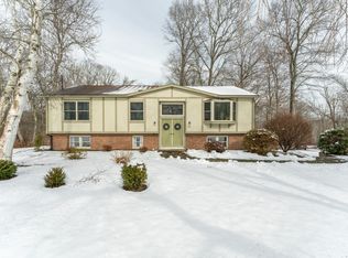 920 Noank Ledyard Rd, Mystic, CT 06355