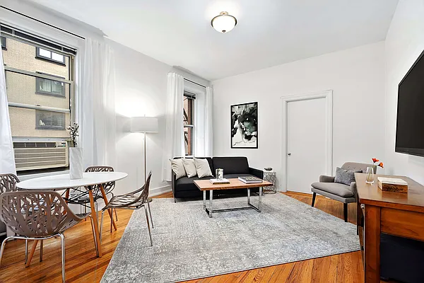 Sold by Compass | media 9