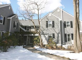 13 Countryside Dr, Basking Ridge, NJ 07920