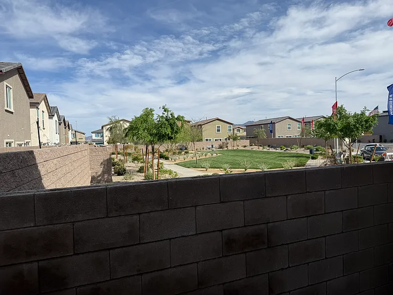 3428 W Rush Ave — Photo 3