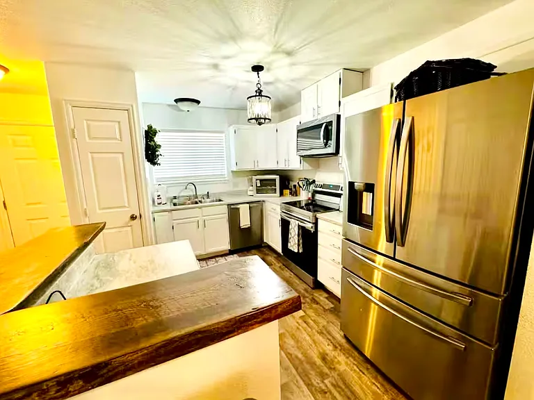380 Explorer Ct #B — Photo 9
